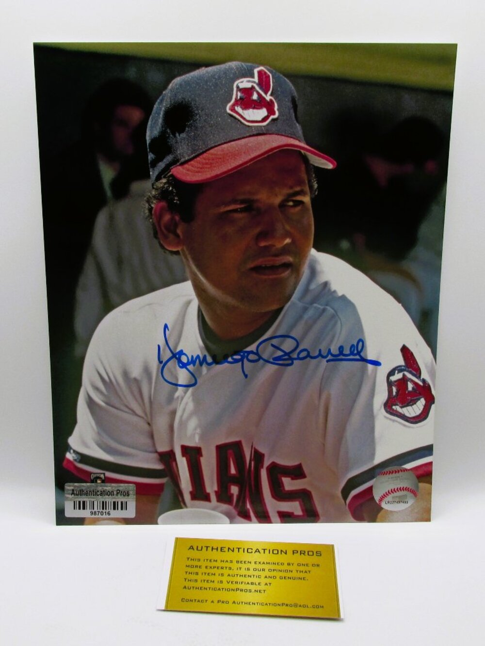 Domingo Ramos Signed 8x10 Photo With COA (987016) (Indians)